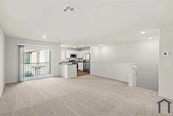 6819 Plum Crazy Ct — Photo 7