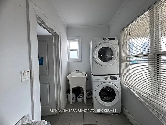 4893 Hunter St — Photo 11