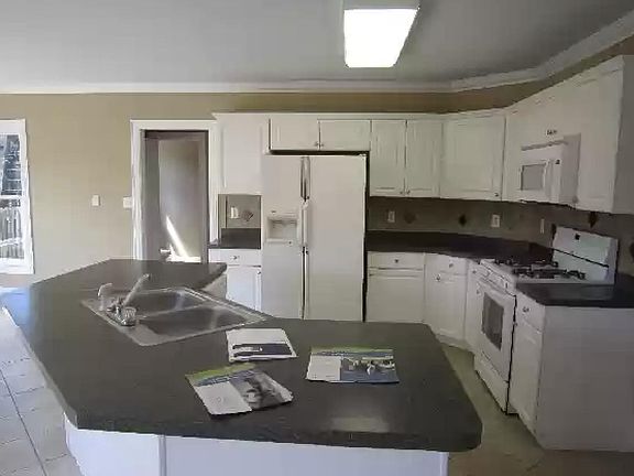 5th image of 1018 Davis Bend Ct