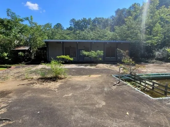 7100 Grasselli Rd, Fairfield, AL 35064