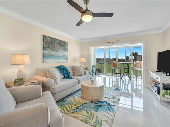 9 High Point CIR N #203, NAPLES, FL 34103