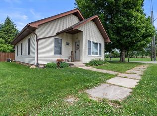 410 E Log St, Carthage, IN 46115