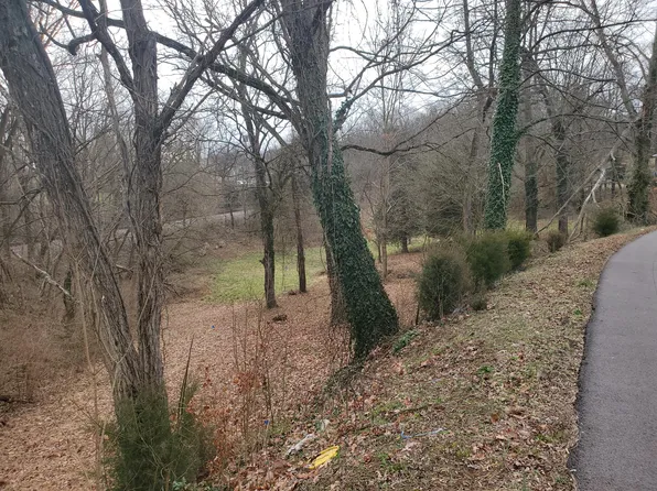 Tall Oak Ct, Kingsport, TN 37663
