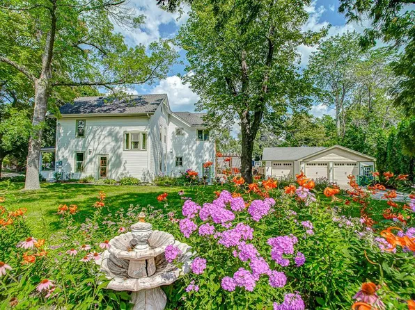 429 Pine St W, Stillwater, MN 55082