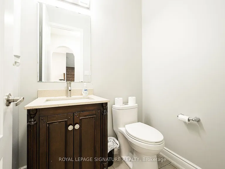 1071 Syndenham Ln — Photo 16