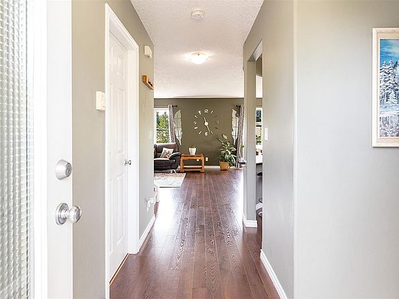 4th image of 908 Brock Ave #305