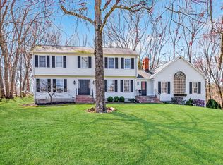 9 Bayberry Ln, Shelton, CT