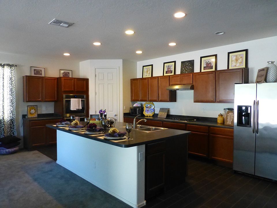 9FT Island in Kitchen