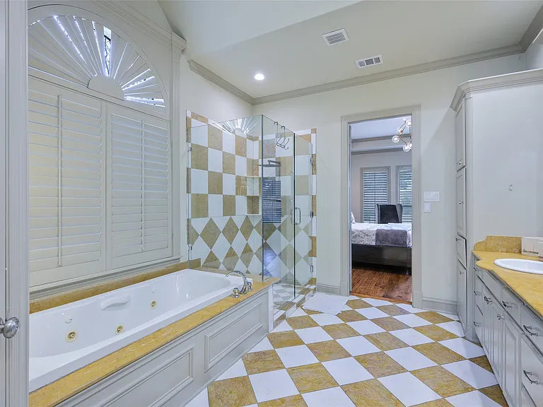 5624 Gillum Dr — Photo 23