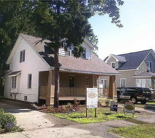 2nd image of 1031 Washington Ave
