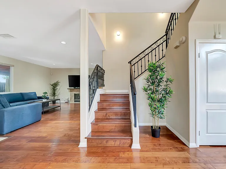 19316 Lavi Ct — Photo 10