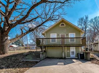 805 E Hereford Ave, Independence, MO 64055