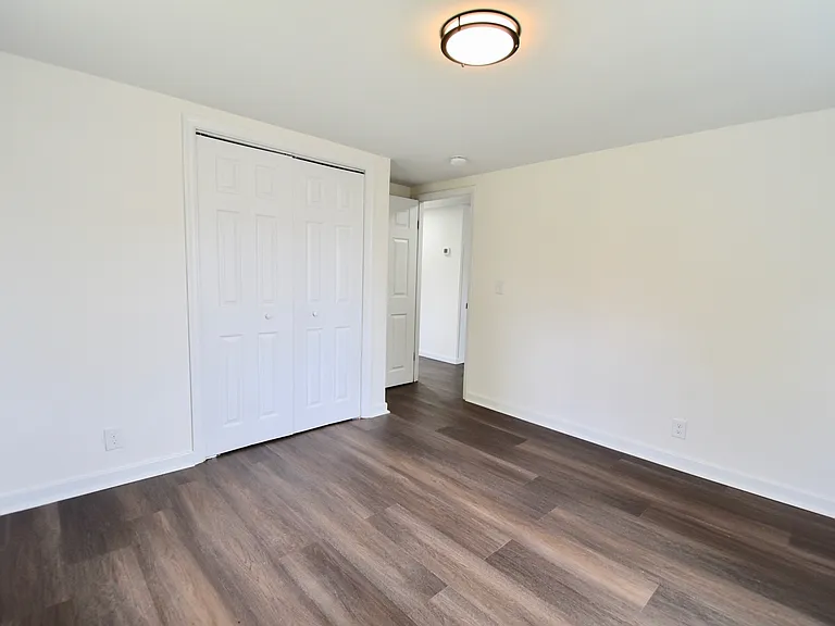10169 Locust St — Photo 16