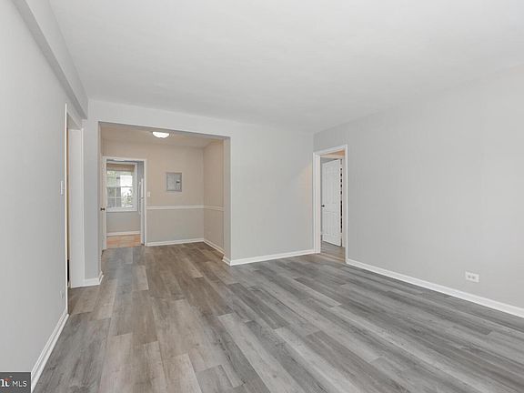 3rd image of 200 N George Mason Dr APT 3