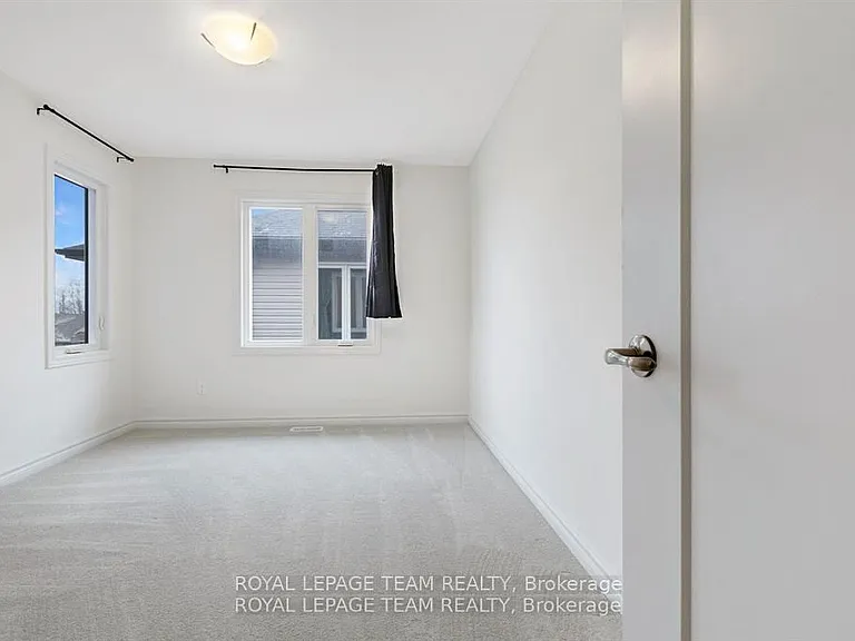 24 Seabert Dr — Photo 4