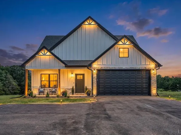510 Camellia Pl, Moneta, VA 24121