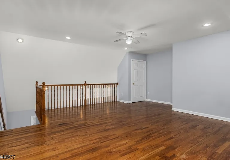 4 Gordon Ln — Photo 14