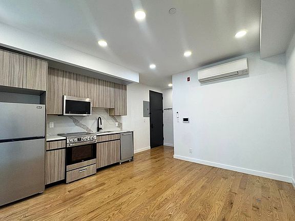3rd image of 223 S 4th St #4B