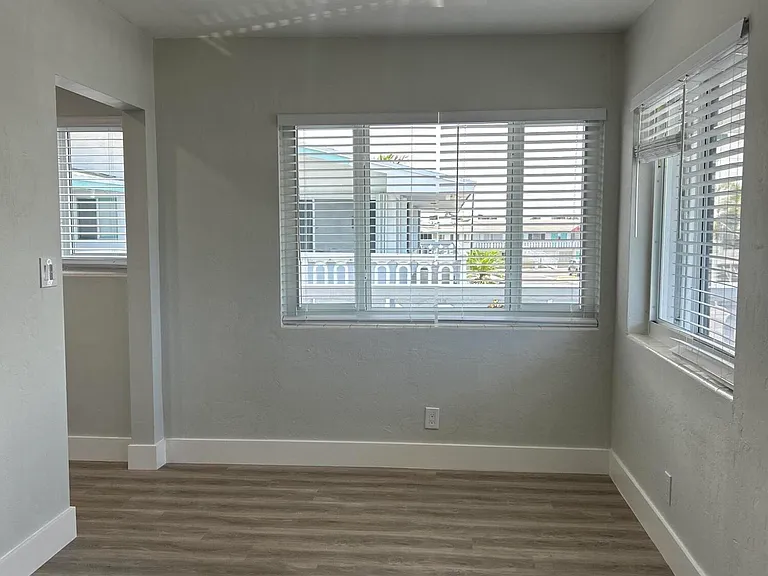 1980 Sunset Ave #12 — Photo 8