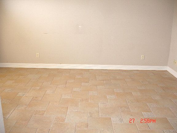 4th image of 2712 Pelican Ave