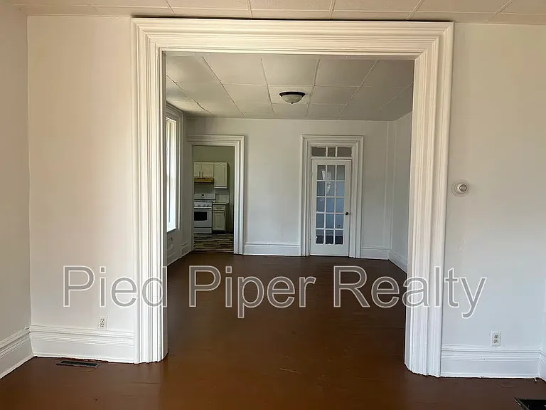 404 E Prospect Ter — Photo 9