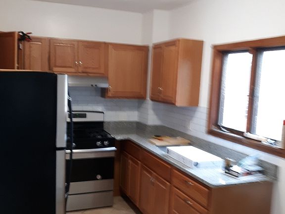 5th image of 39 Common St