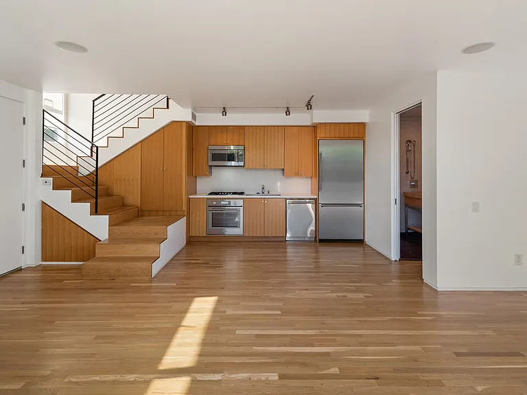 705 Sunset Ave #1/4 — Photo 7