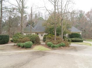 1920 Topsfield Ct, Raleigh, NC 27615