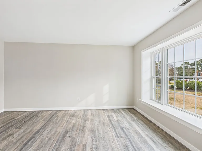 2222 Brightmoor Ct — Photo 5