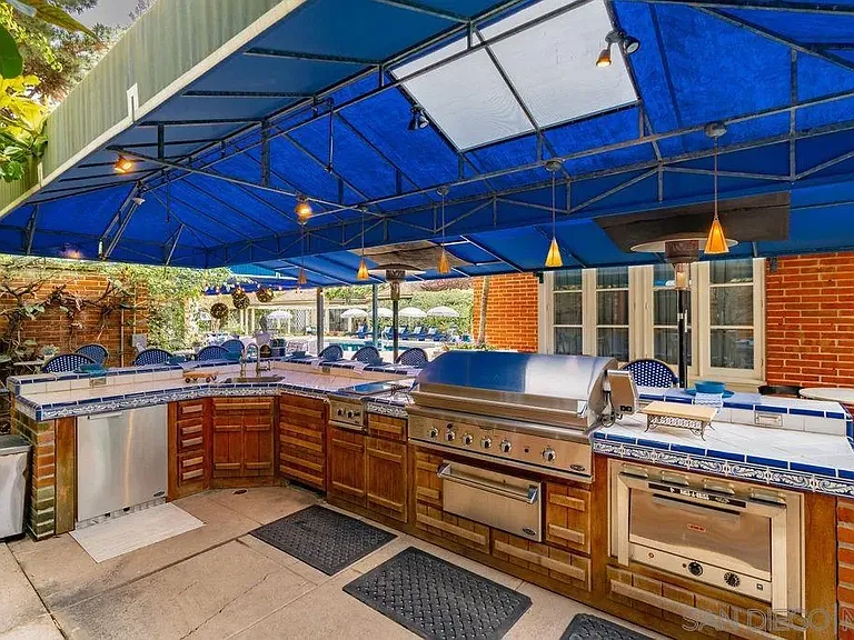 7007 Country Club Dr — Photo 17