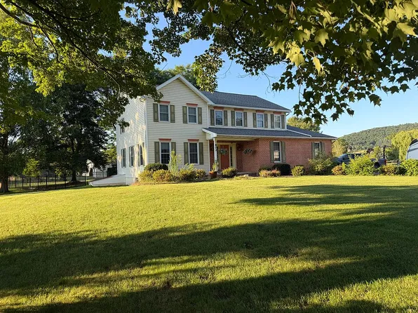 802 McConnell Pkwy, Hughesville, PA 17737