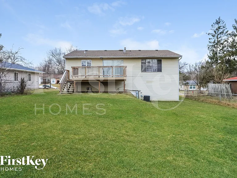 185 Mulford Dr — Photo 15