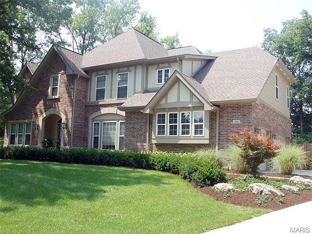 1st image of 11 Heather Hill Ln