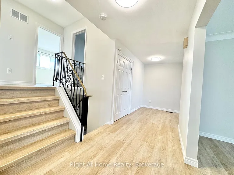 221 1st Rd E — Photo 9