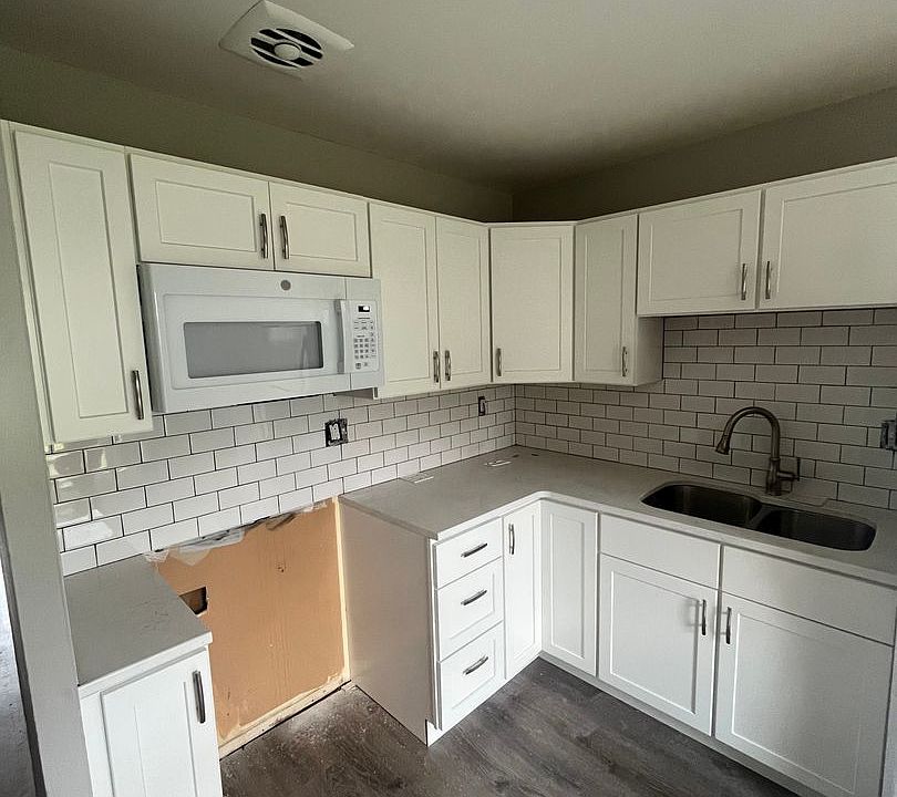 1st image of 2501 Cypress Dr