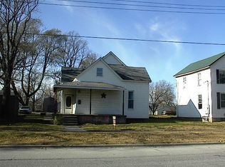 631 N Jackson St, Pittsfield, IL 62363
