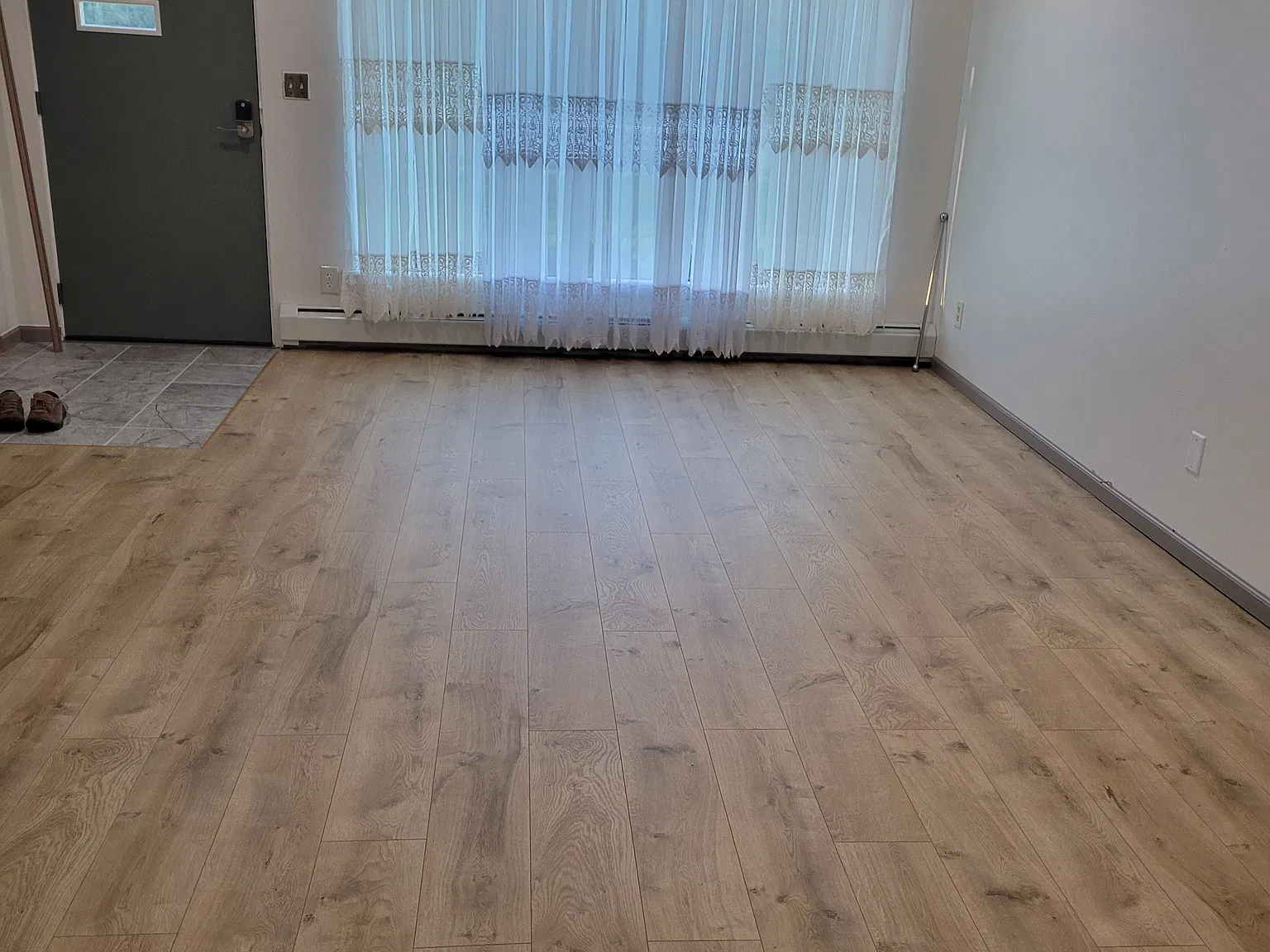 2 bed, 1800 sqft, $1,800 — Photo 3