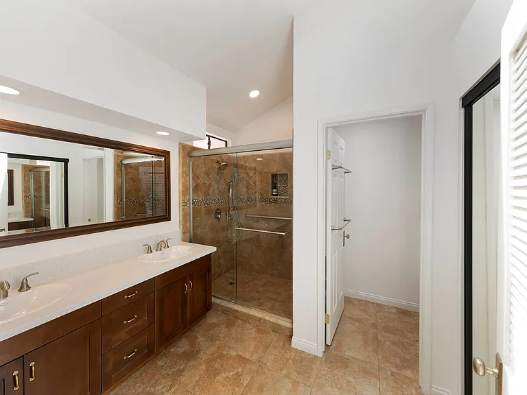 24356 Titus Dr — Photo 19