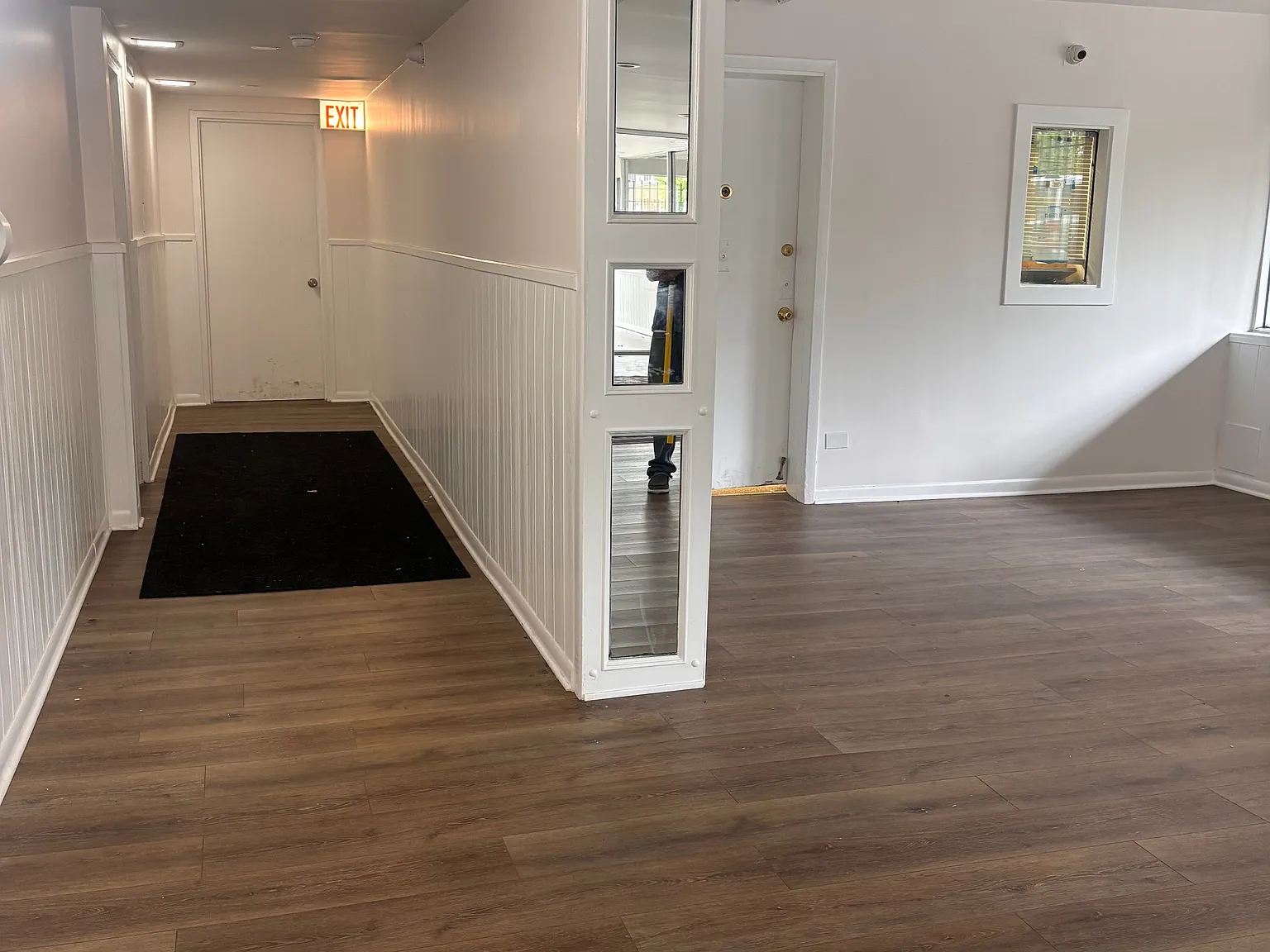 60 N Central — Photo 2