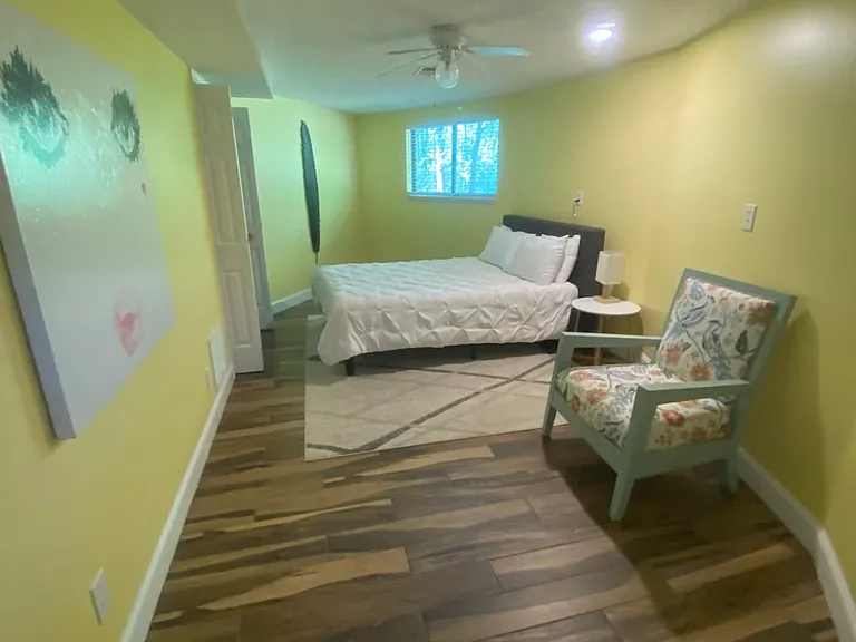 204 Castaway Trl — Photo 15