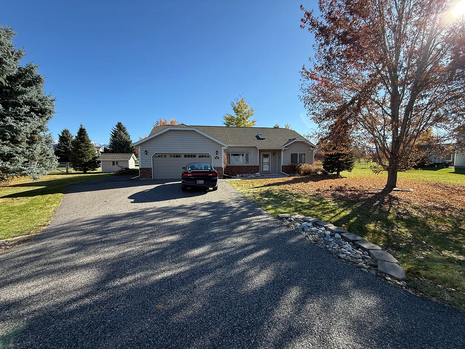 3 bed, 1700 sqft, $3,300 — Photo 2