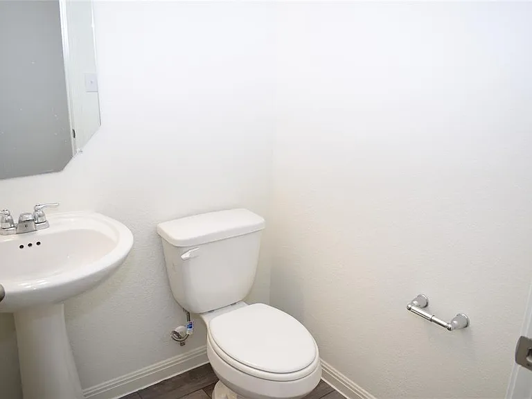 431 Robins Nest Ln — Photo 15