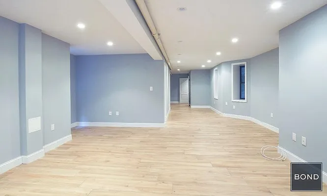Rented by Bond New York | media 12