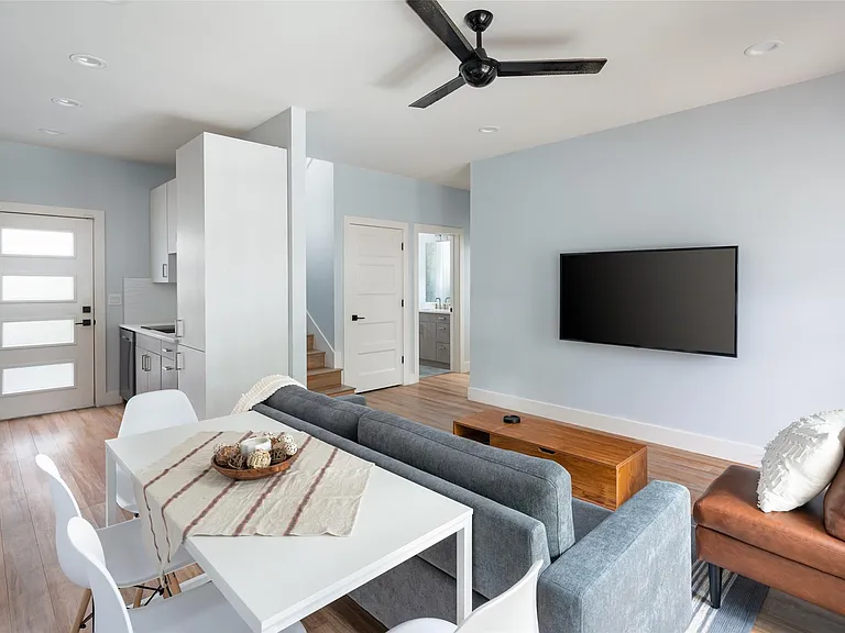 1193 E M Franklin Ave #2 — Photo 5
