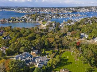 10 Grapevine Rd, Gloucester, MA 01930