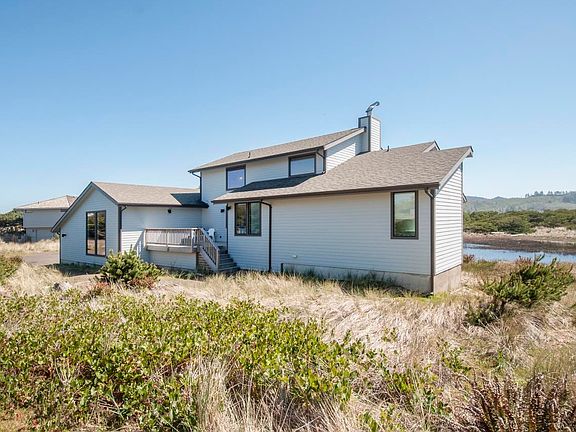 4th image of 330 Salishan Dr