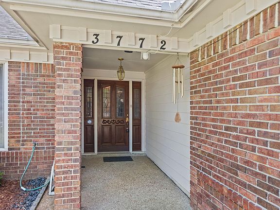 3rd image of 3772 Oak Forest Dr