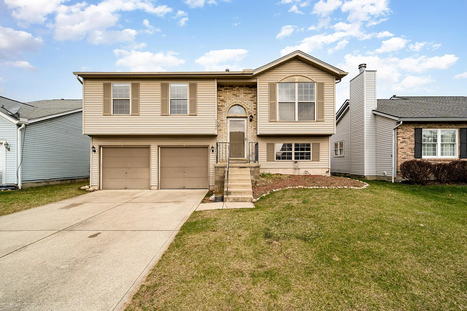 1124 Rendezvous Ln photo 1