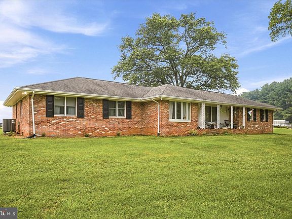 2nd image of 38855 Shoemaker Ln