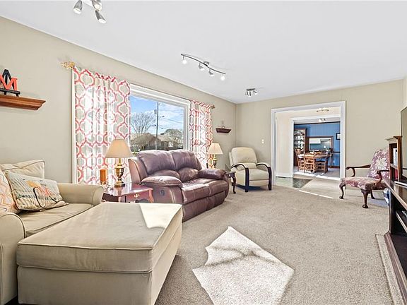 5th image of 21 Whitehouse Cir